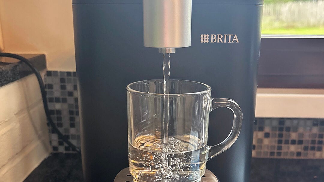 De l’eau filtrée à la température souhaitée avec Brita Cube